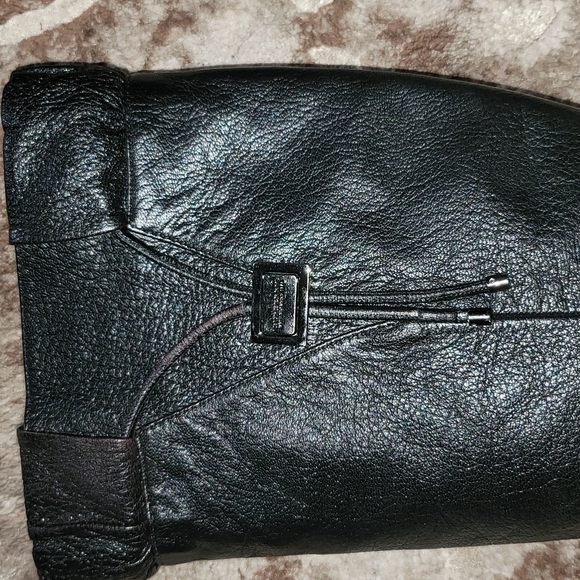 Burberry leather boots - Picture 3 of 9